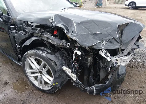 2017 Audi A4 2.0T Season Of Audi Ultra Premium z USA, uszkodzony, nr VIN WAUKMAF44HN044933